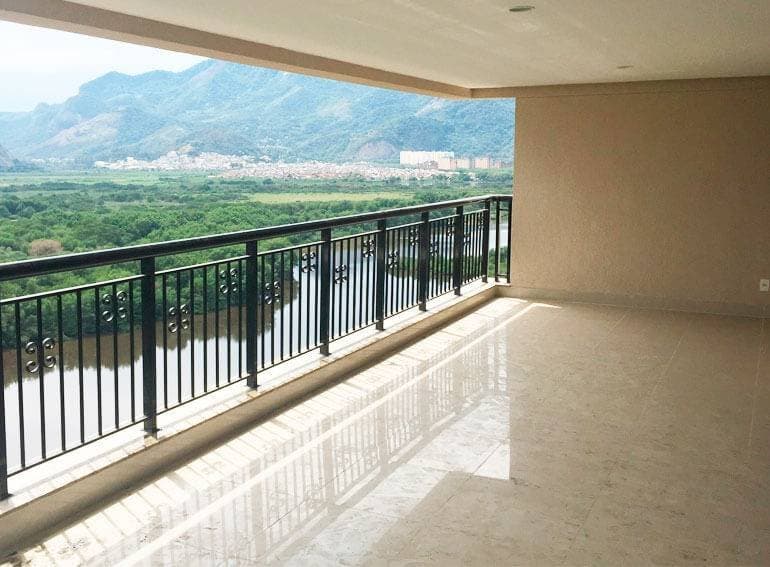 360 On the Park Peninsula Barra