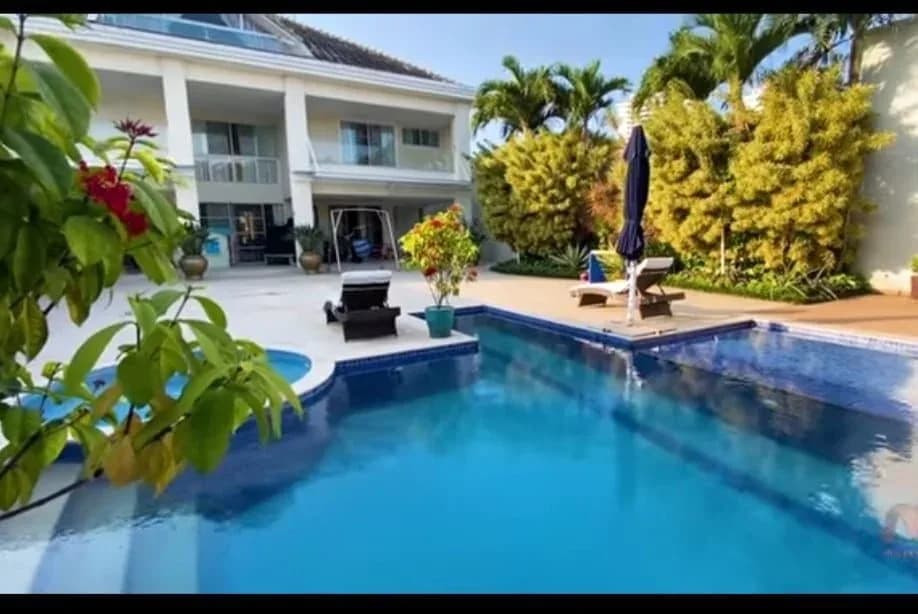 Casa no Condomínio Village Marapendi 876m2 – Barra da Tijuca — pronto para morar no Village Marapendi